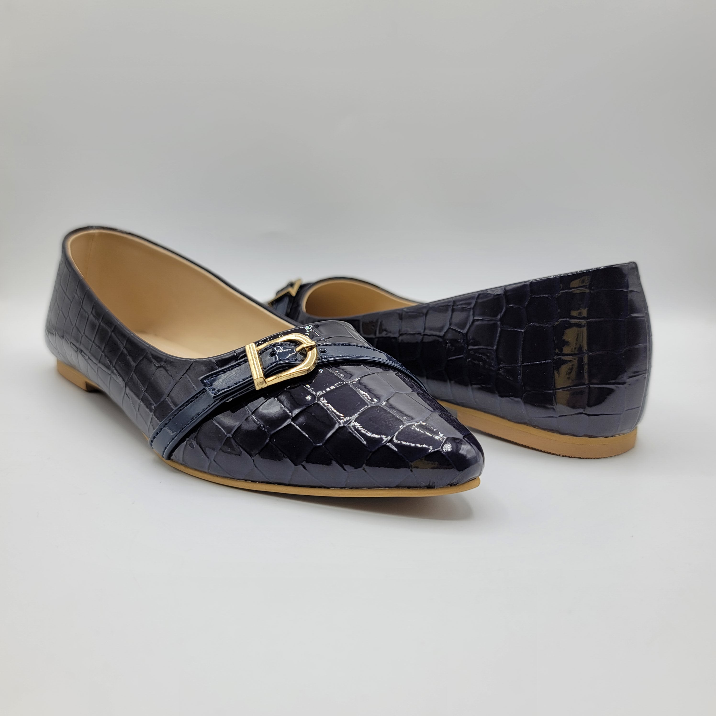 Taylors - Navy Pumps