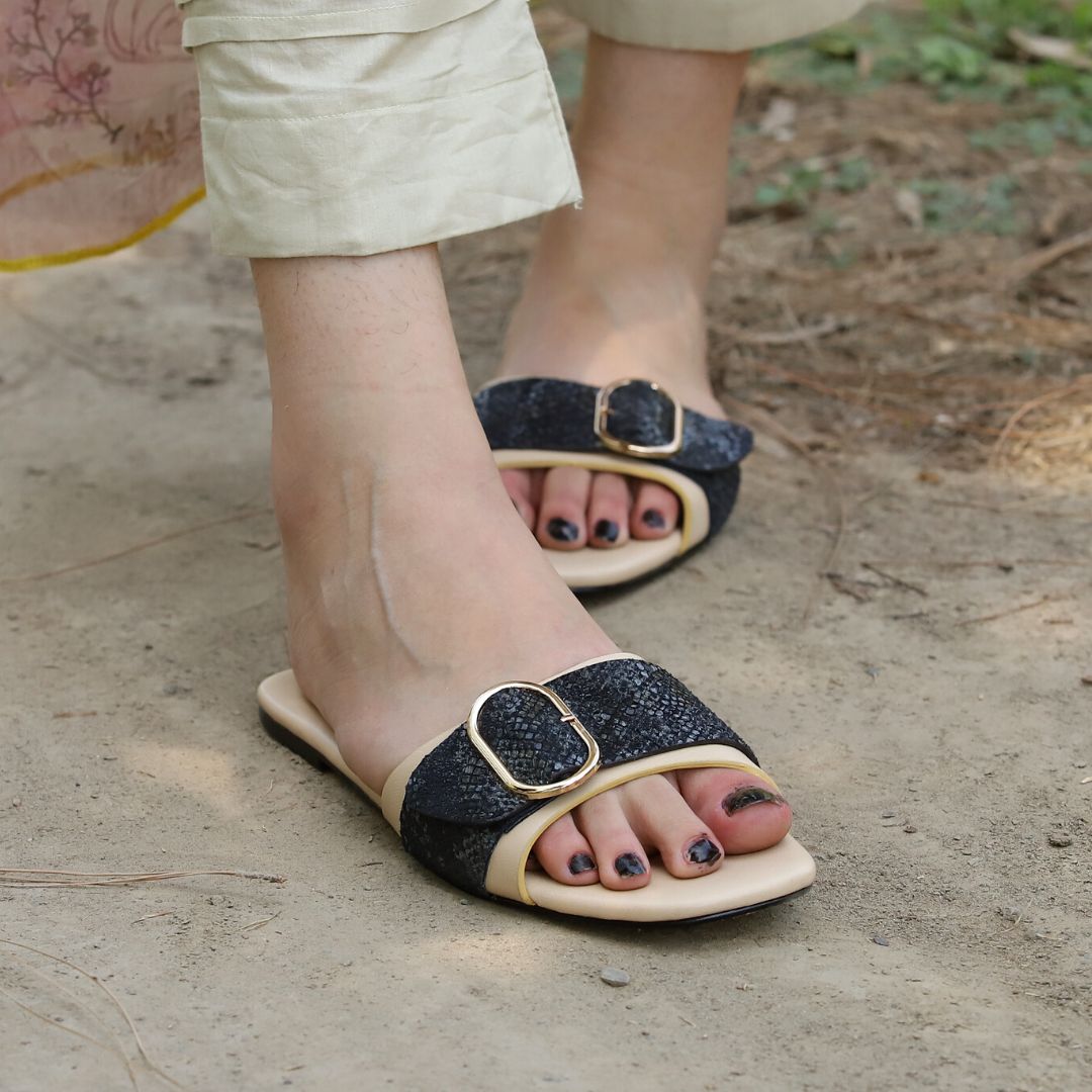 Laredo - Black - Snake Leather Slides